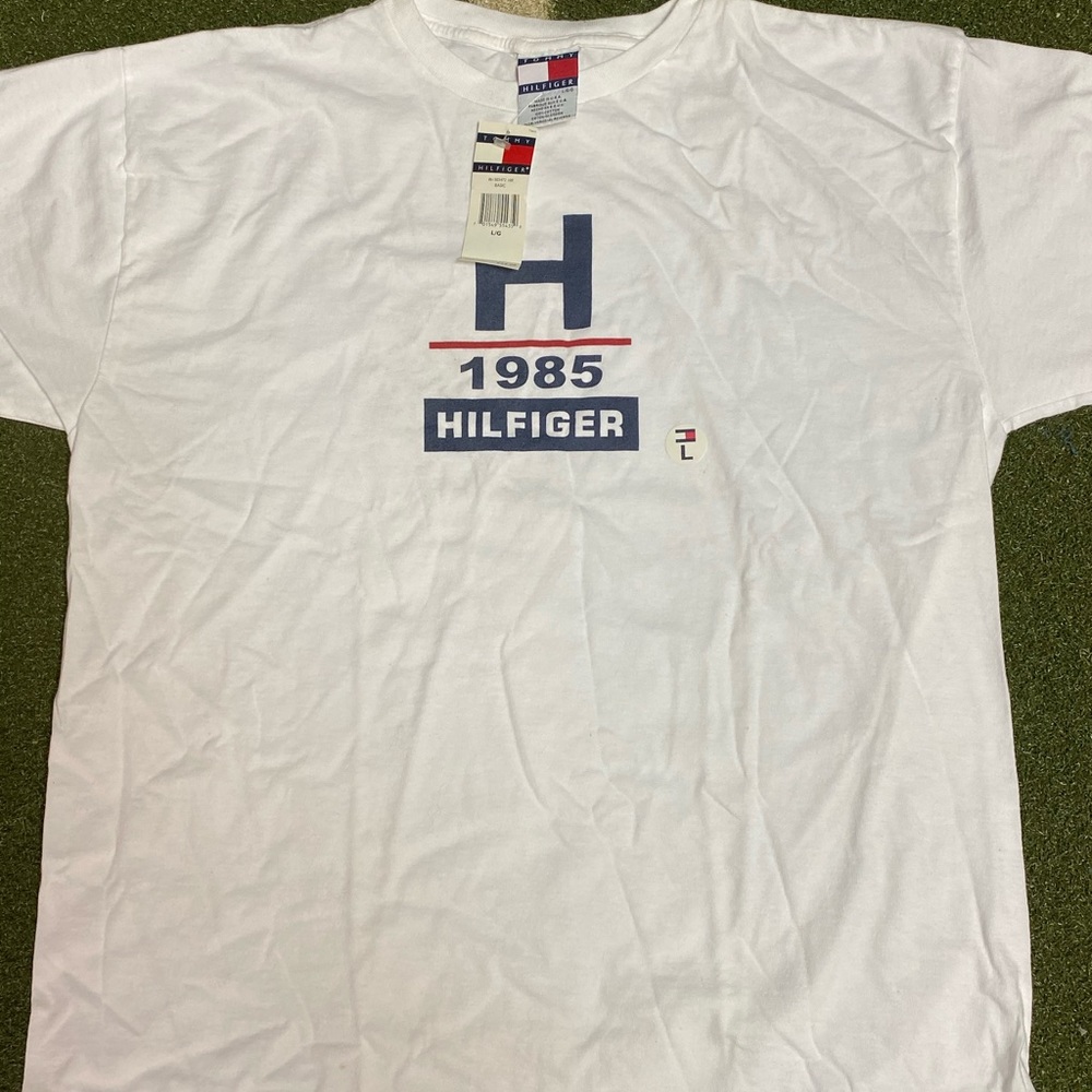 Vintage 90s new Tommy Hilfiger T-shirt